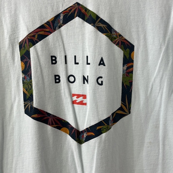 Men’s size Small Billabong Tshirt - Picture 2 of 8